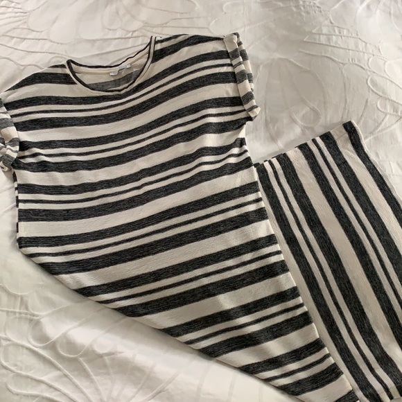Zara Loose Fit Dress - Picture 2 of 6